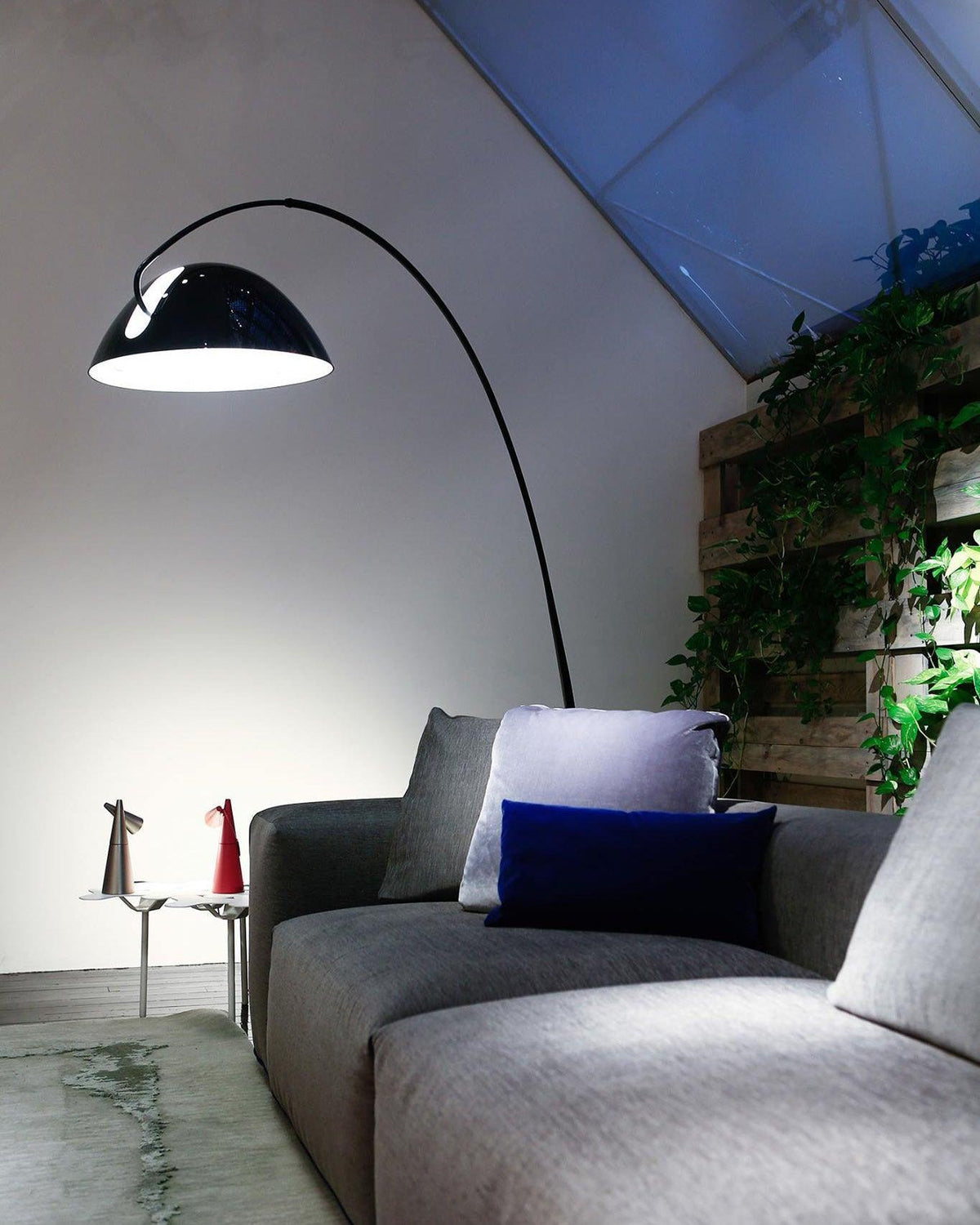 pluma-floor-lamp