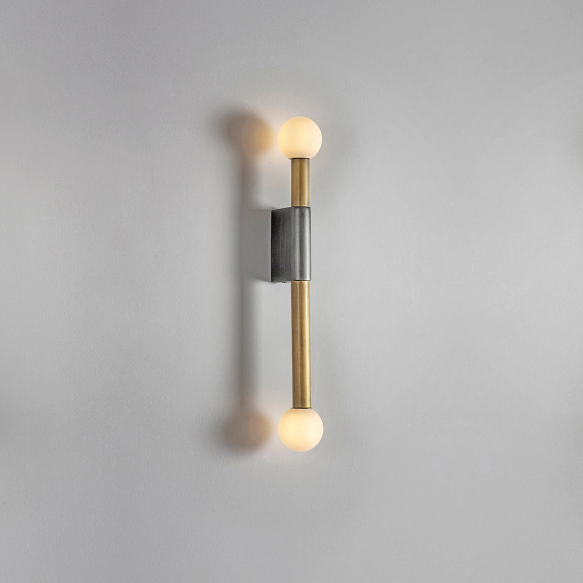 pole-and-circile-wall-lamp