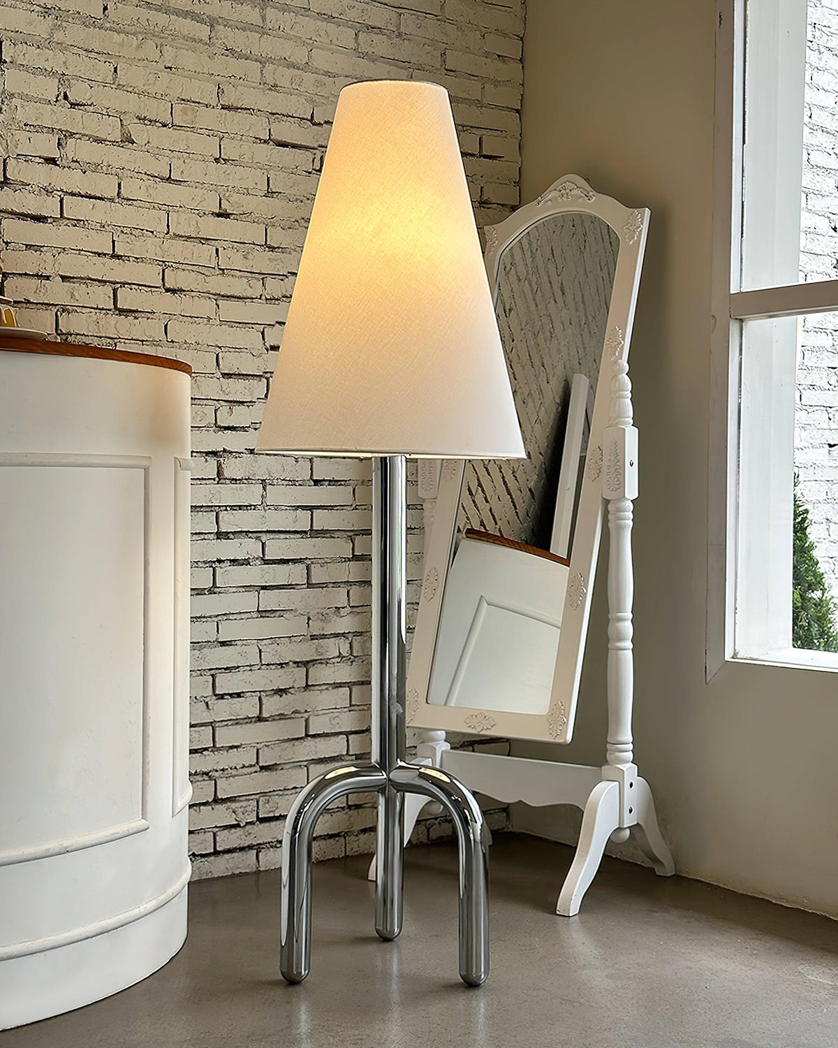 pompidou-floor-lamp