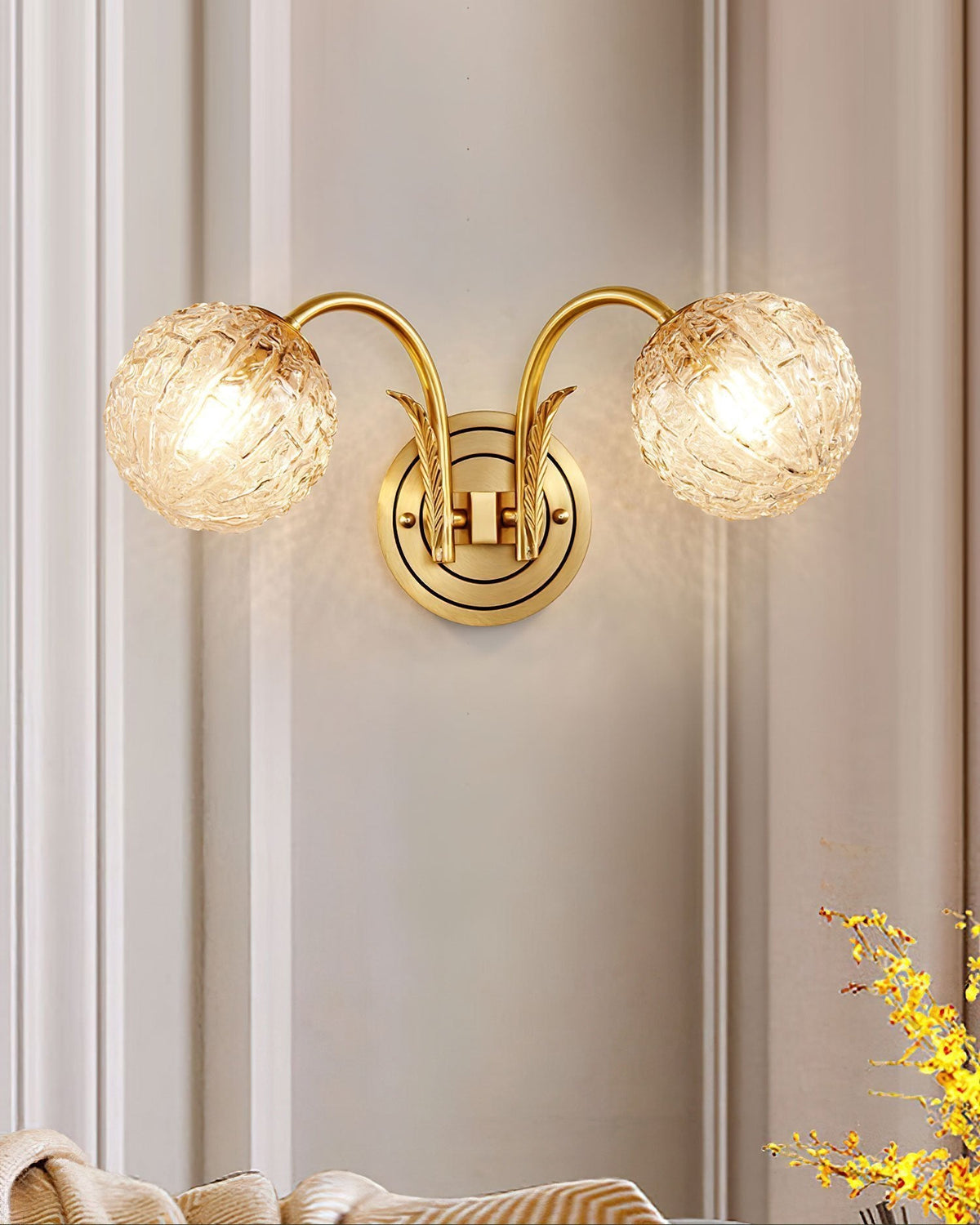 Postmodern Ball Shaped Wall Lamp