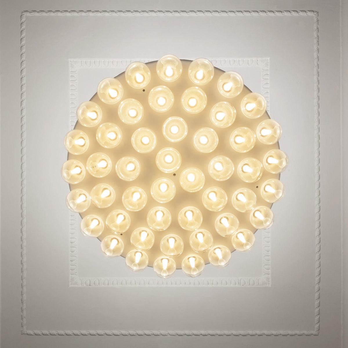 prop-chandelier