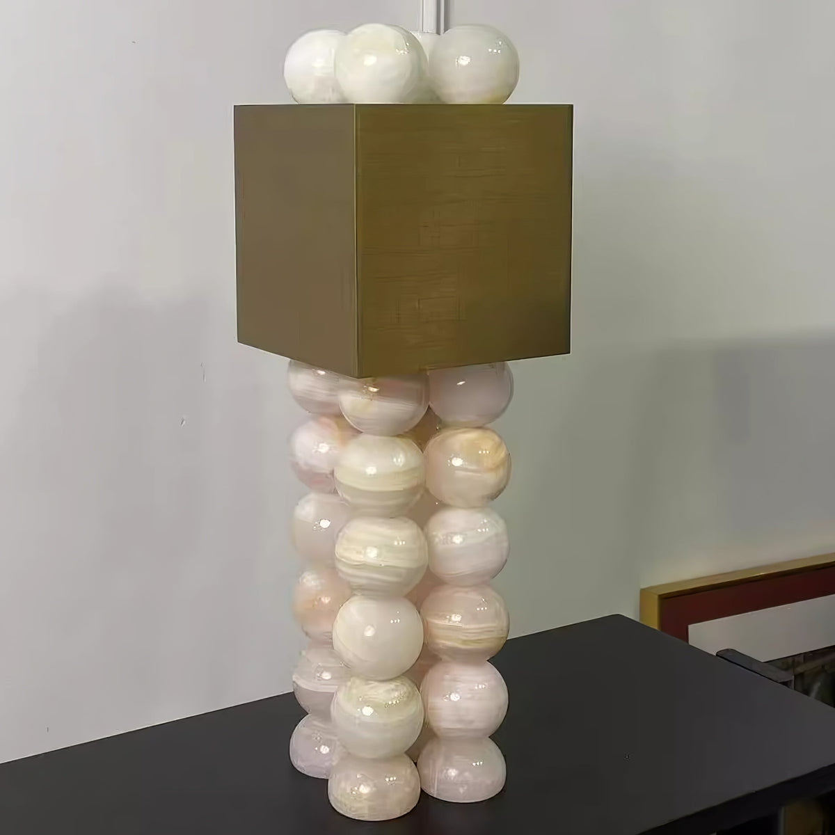 Quava Jade Table Lamp – Natural Stone Sculptural Lighting for Modern Interiors