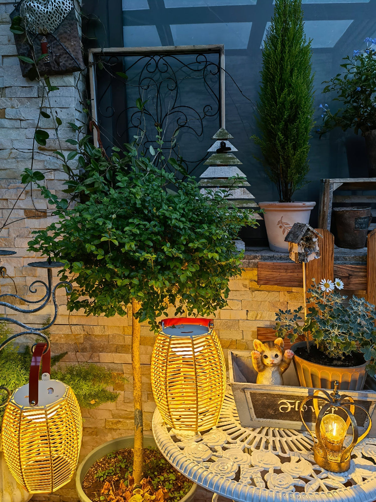 Lantern Built In Battery Table Lamp