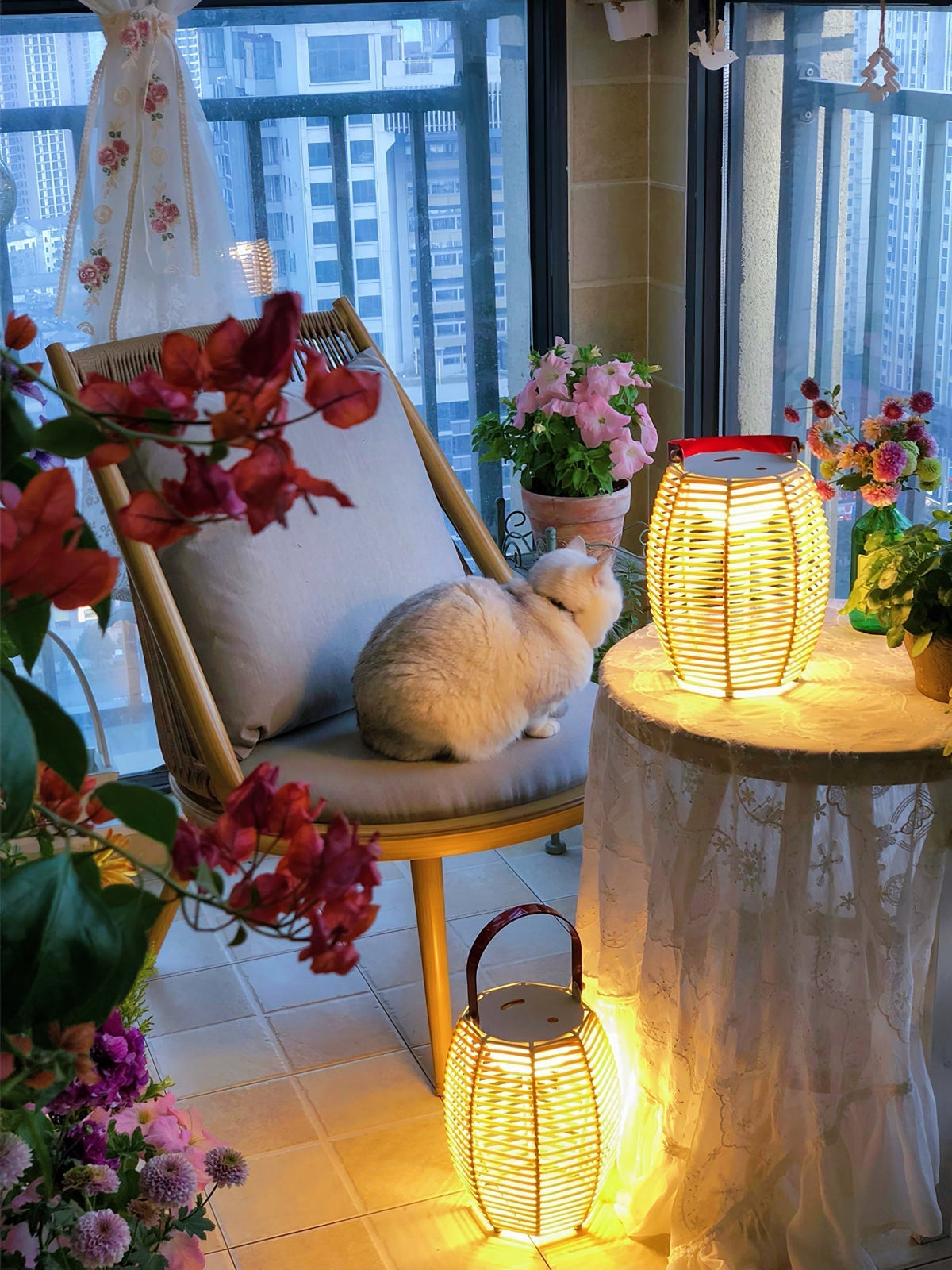 Lantern Built In Battery Table Lamp