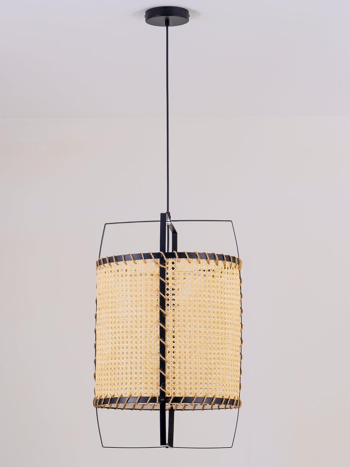 rattan-cane-pendant-light