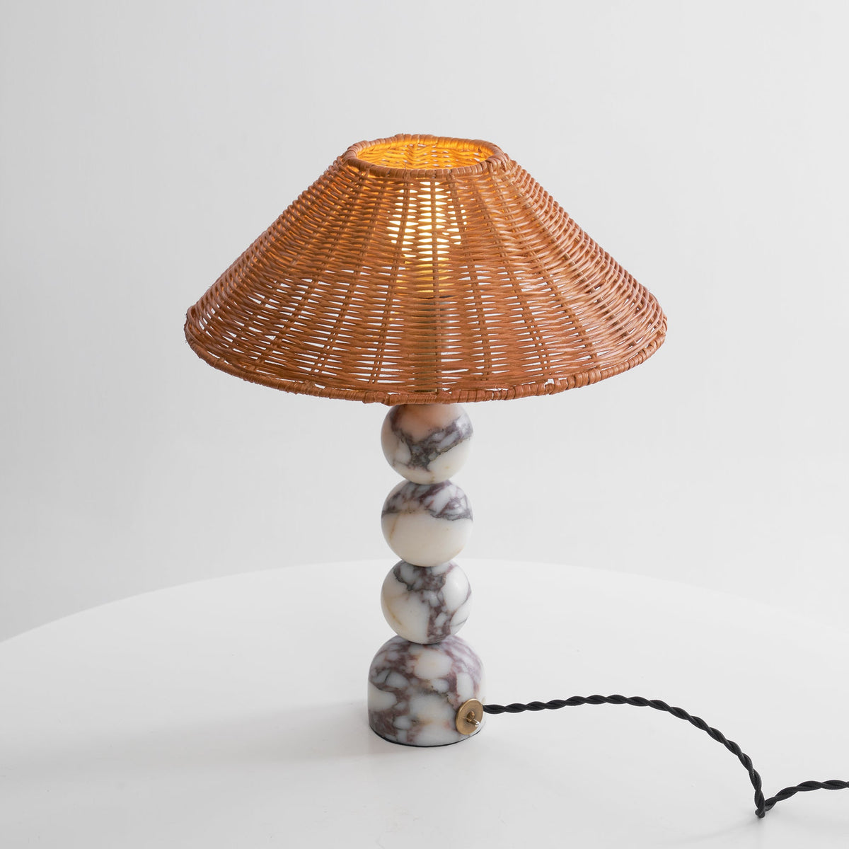 rattan-marble-table-lamp