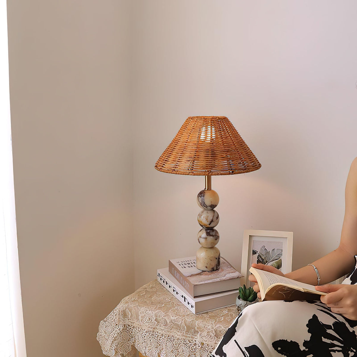 rattan-marble-table-lamp
