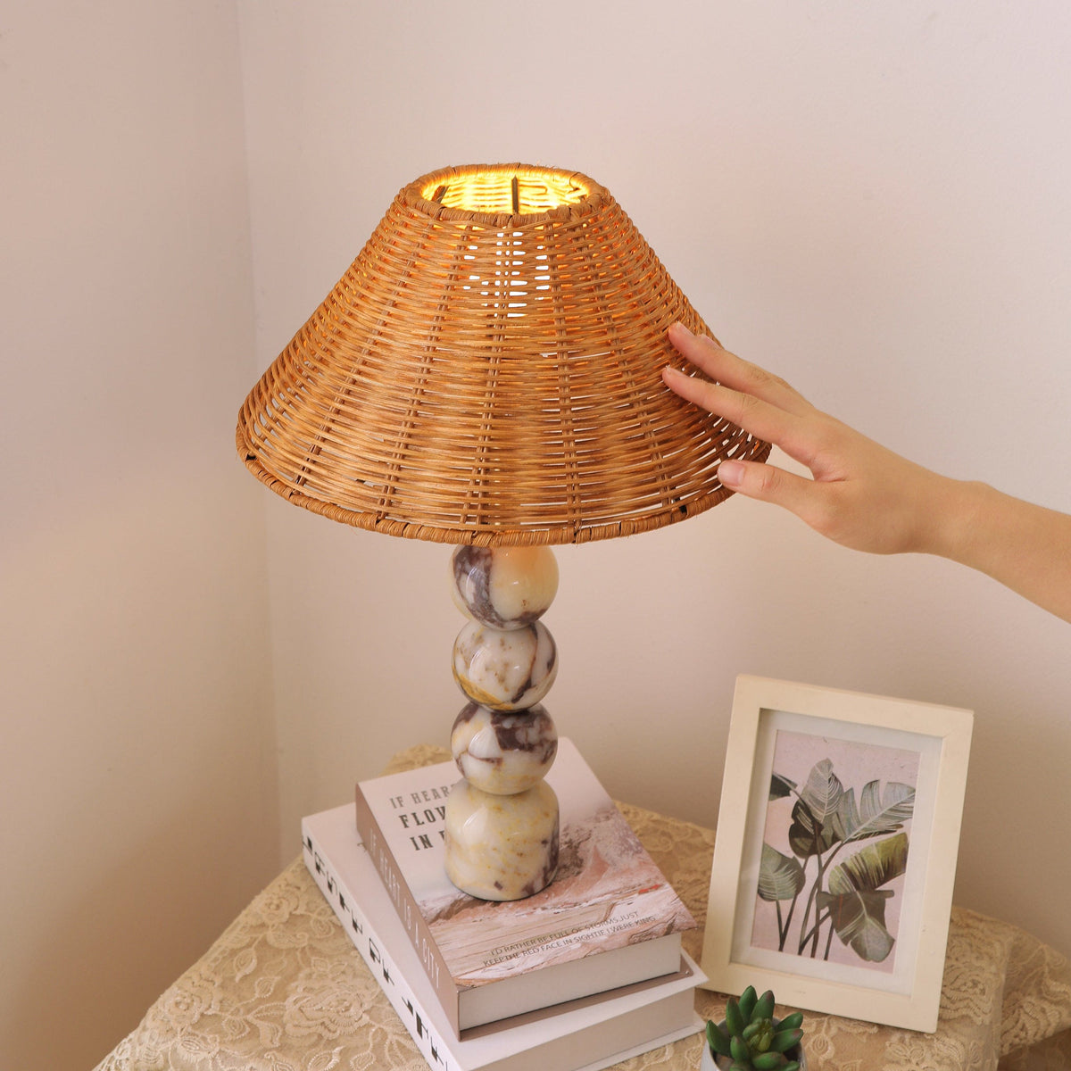 rattan-marble-table-lamp