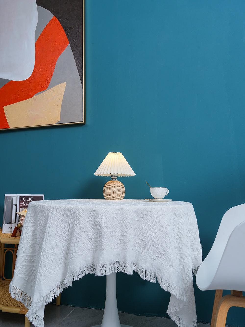 rattan-pleated-table-lamp