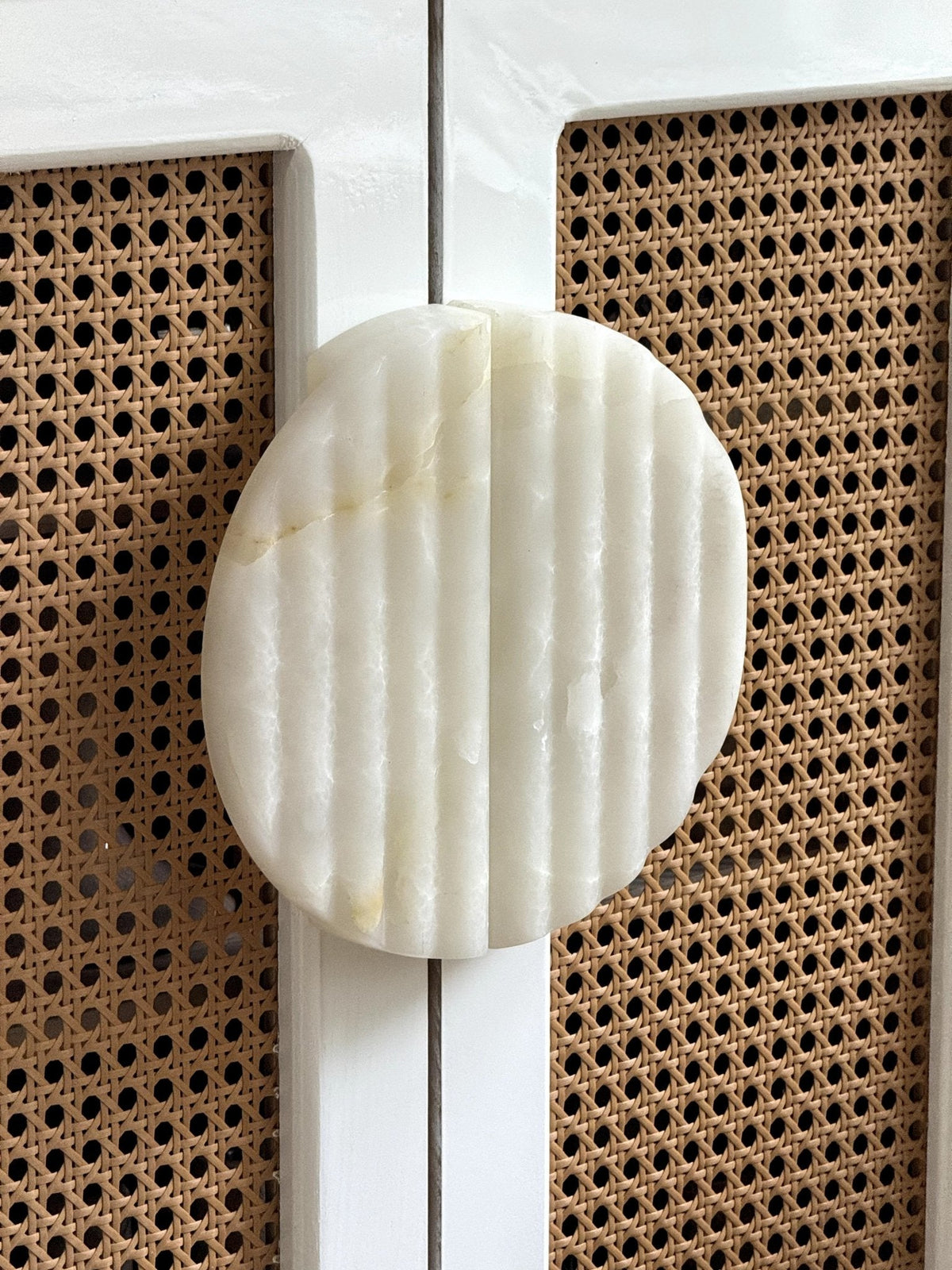 Ravina Ripple Marble Cabinet Pull Handle in Natural Stone