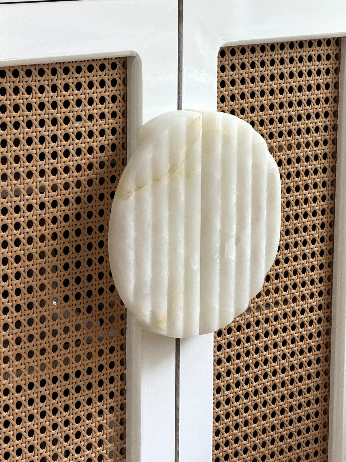 Ravina Ripple Marble Cabinet Pull Handle in Natural Stone