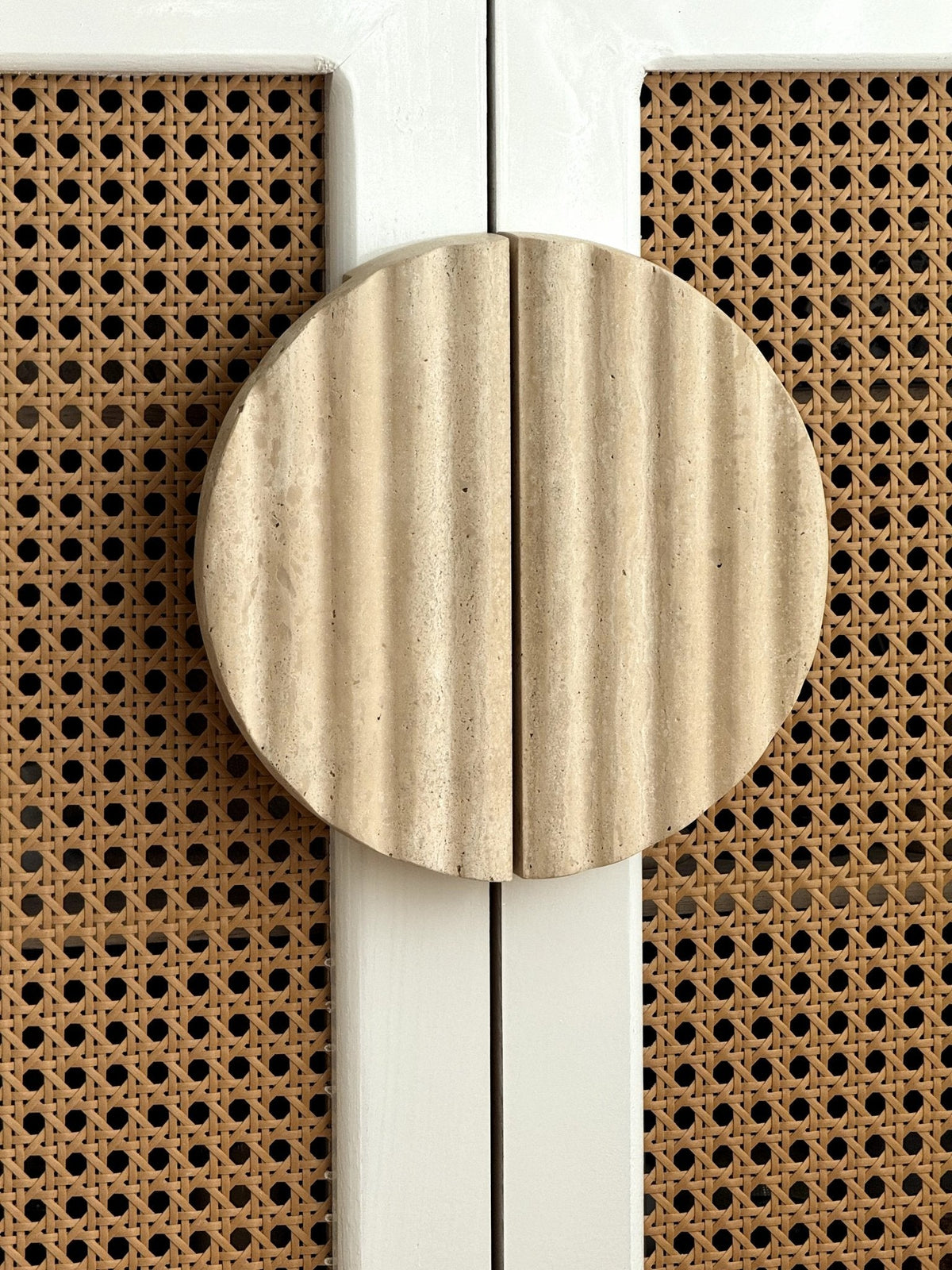 Ravina Ripple Marble Cabinet Pull Handle in Natural Stone