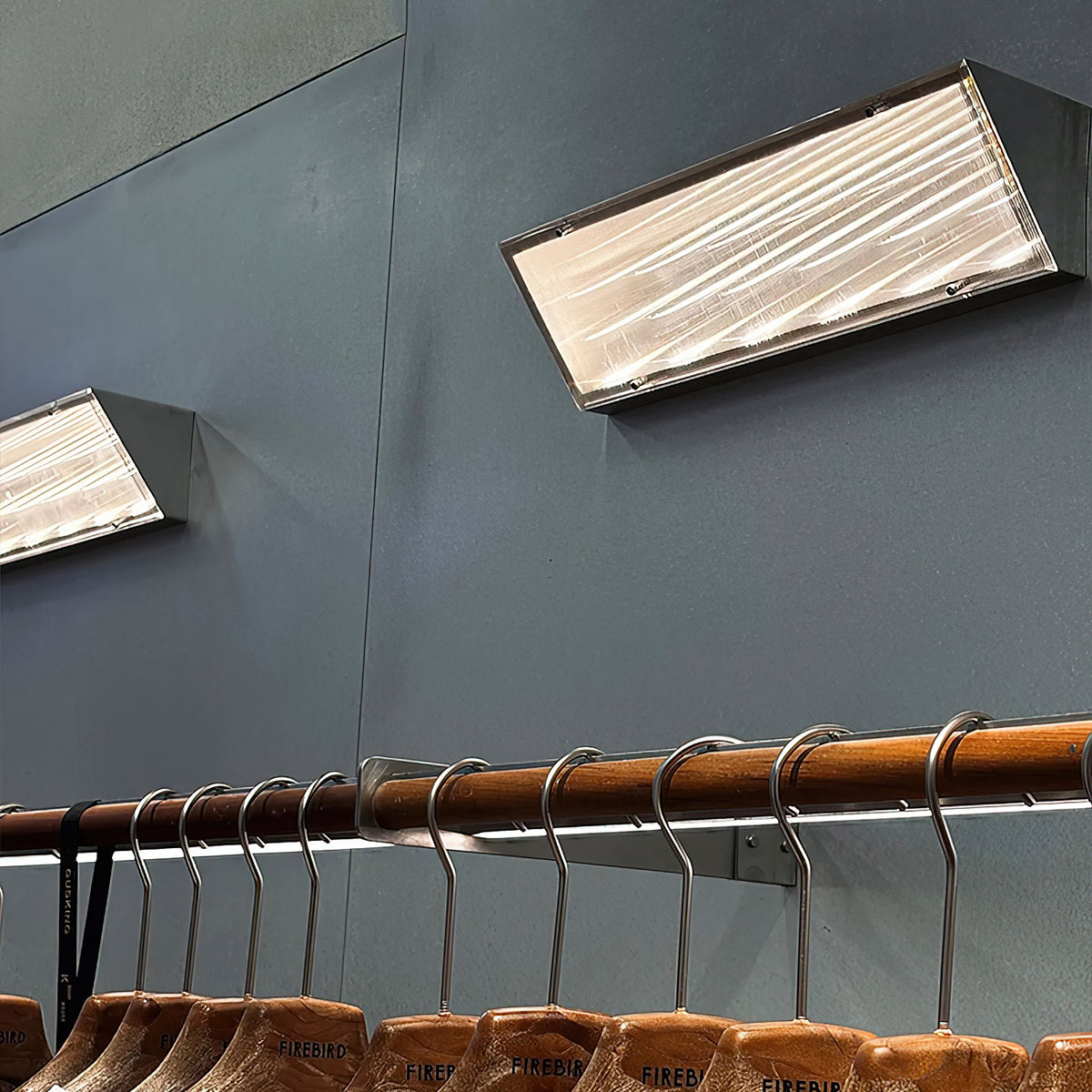 recbox-wall-lamp