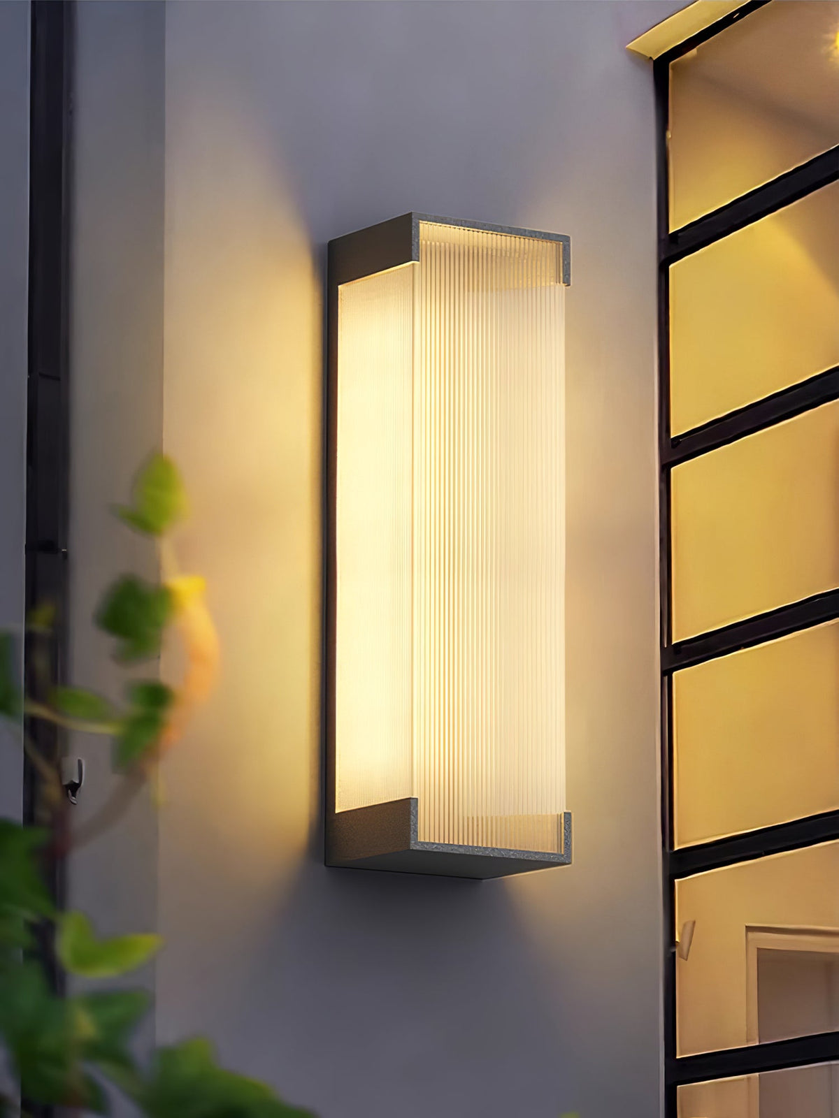 Luma Rectangular Solar Outdoor Wall Light in Black