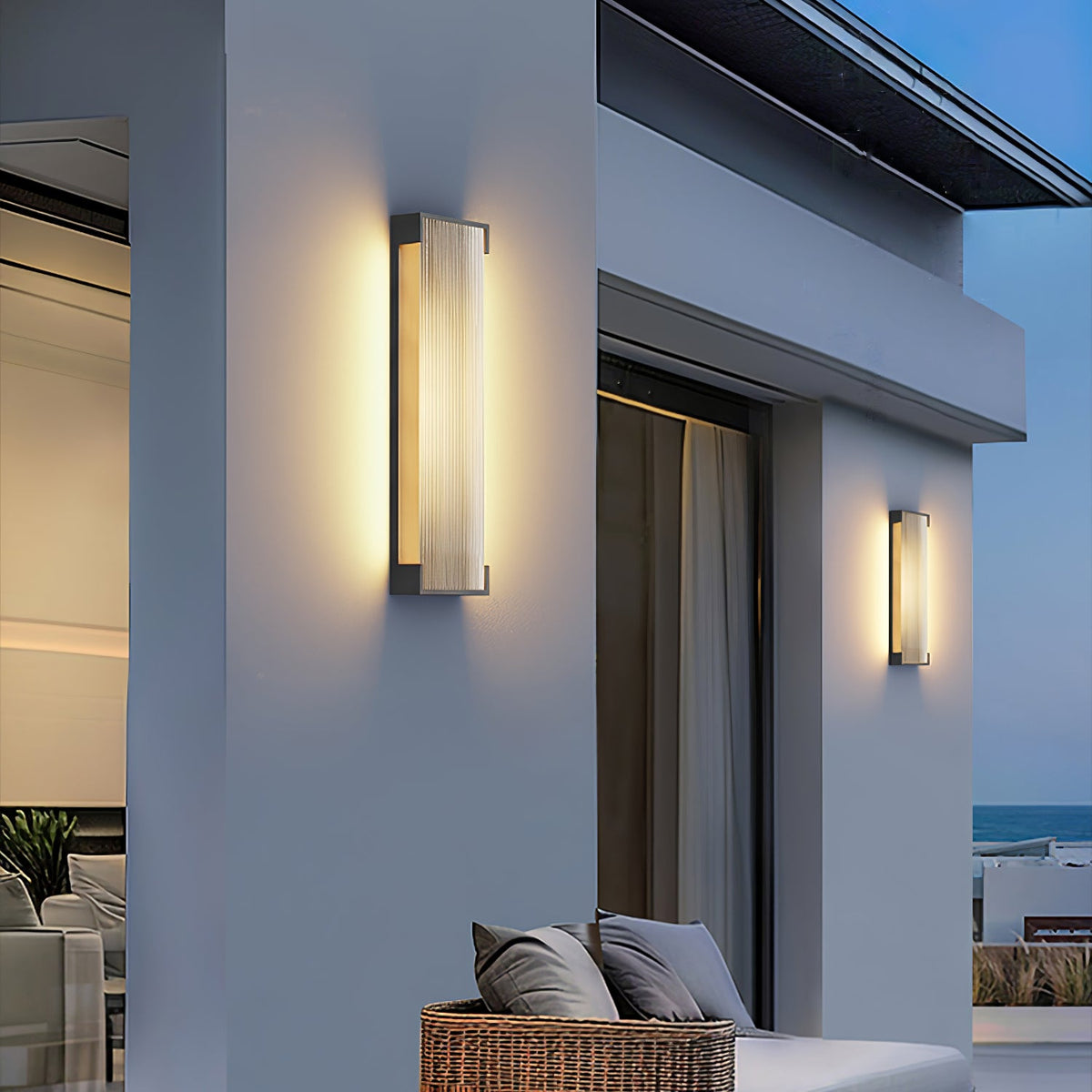 Luma Rectangular Solar Outdoor Wall Light in Black