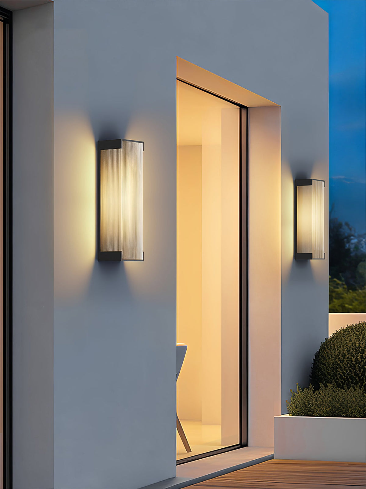 Luma Rectangular Solar Outdoor Wall Light in Black