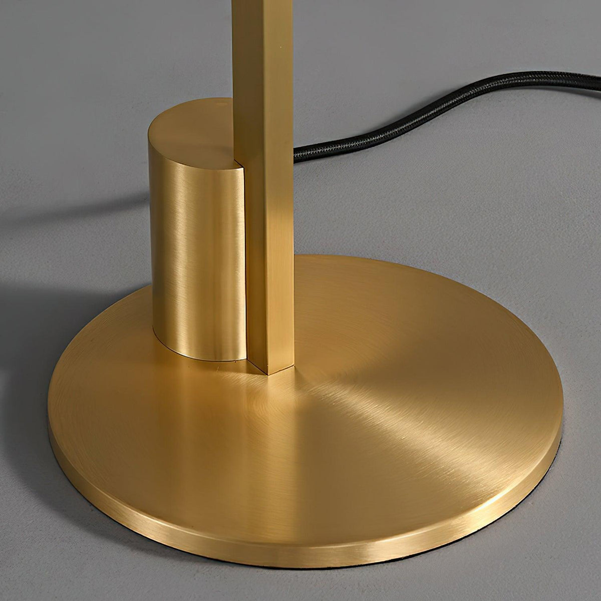 reed-table-lamp