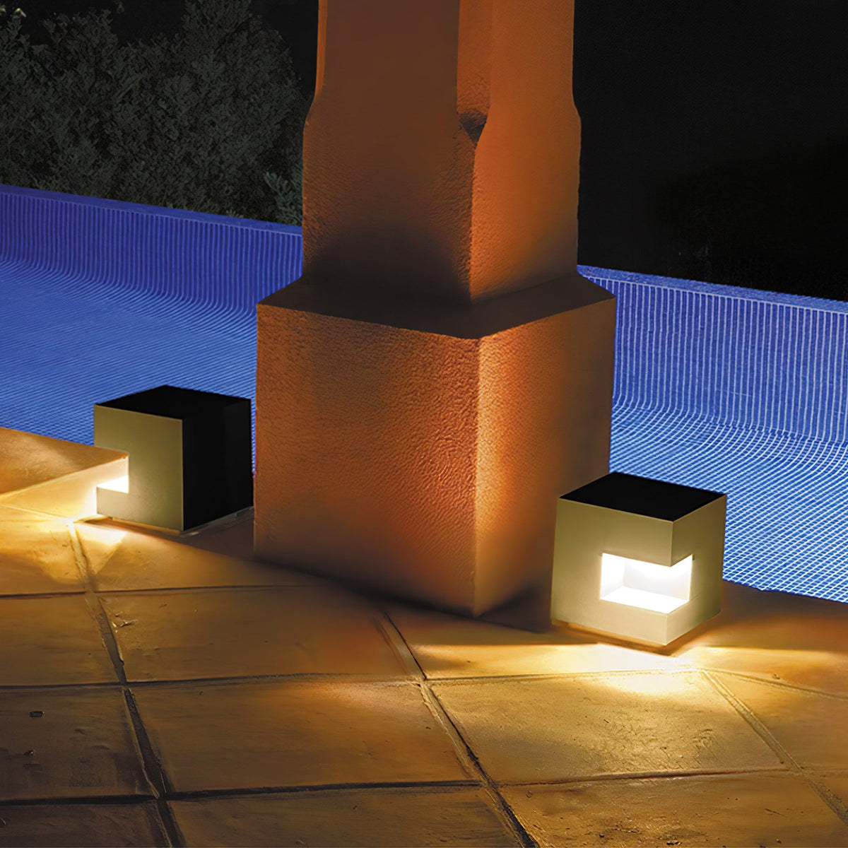 Modern Cube Outdoor Post Light – IP65 Waterproof LED Bollard for Pathways & Gardens