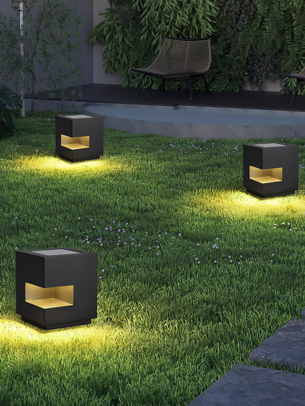 Modern Cube Outdoor Post Light – IP65 Waterproof LED Bollard for Pathways & Gardens