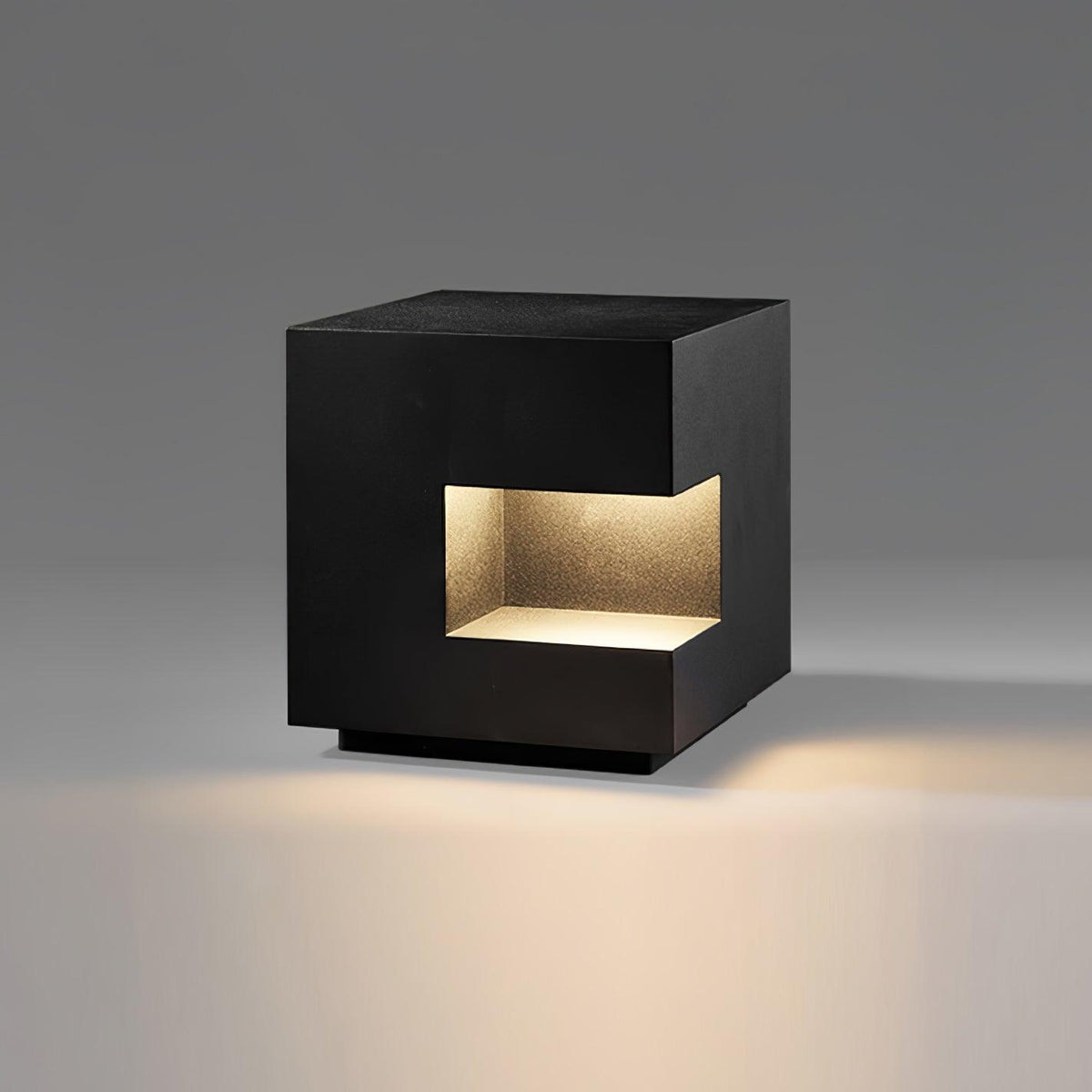 Modern Cube Outdoor Post Light – IP65 Waterproof LED Bollard for Pathways & Gardens