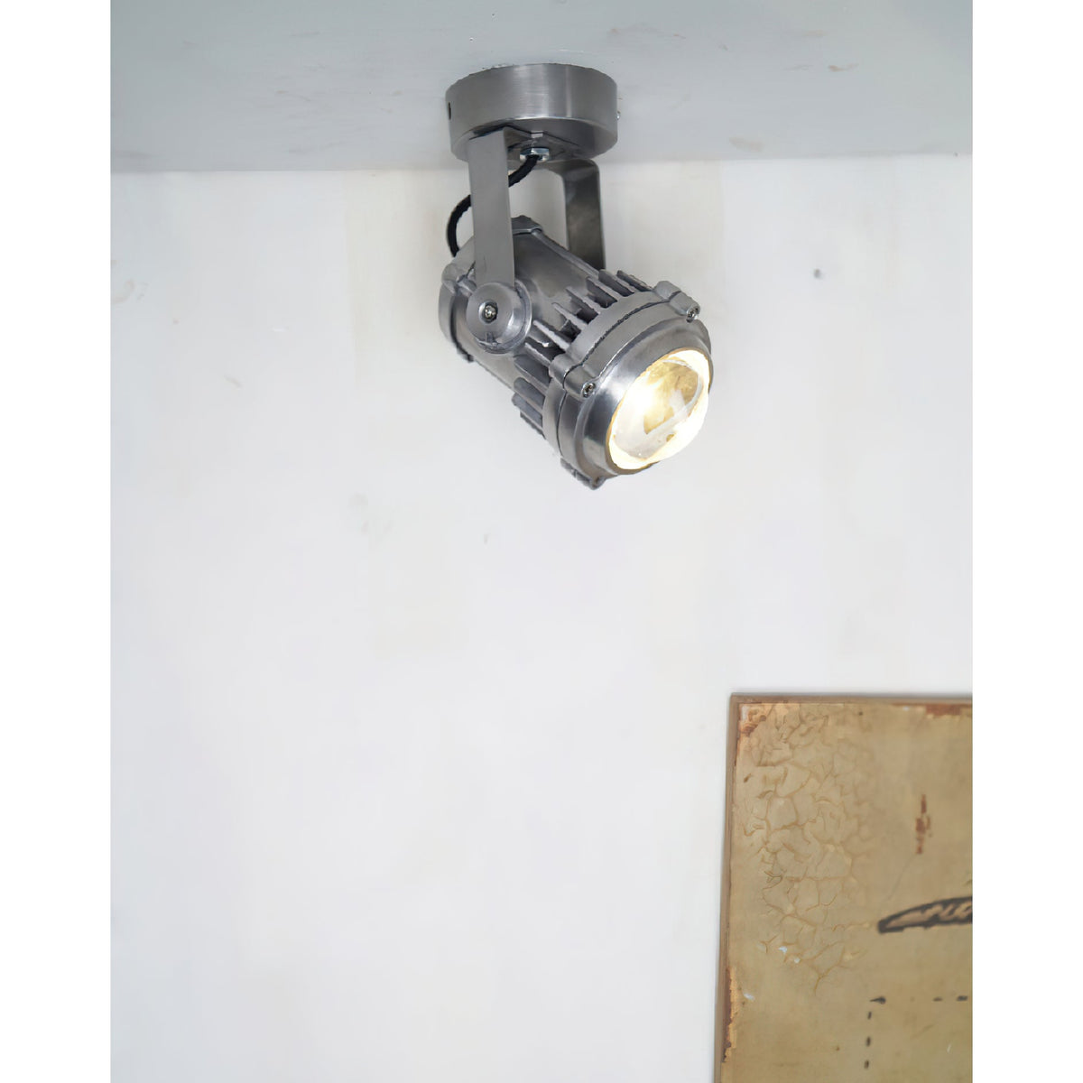 retro-industrial-aluminum-spotlight