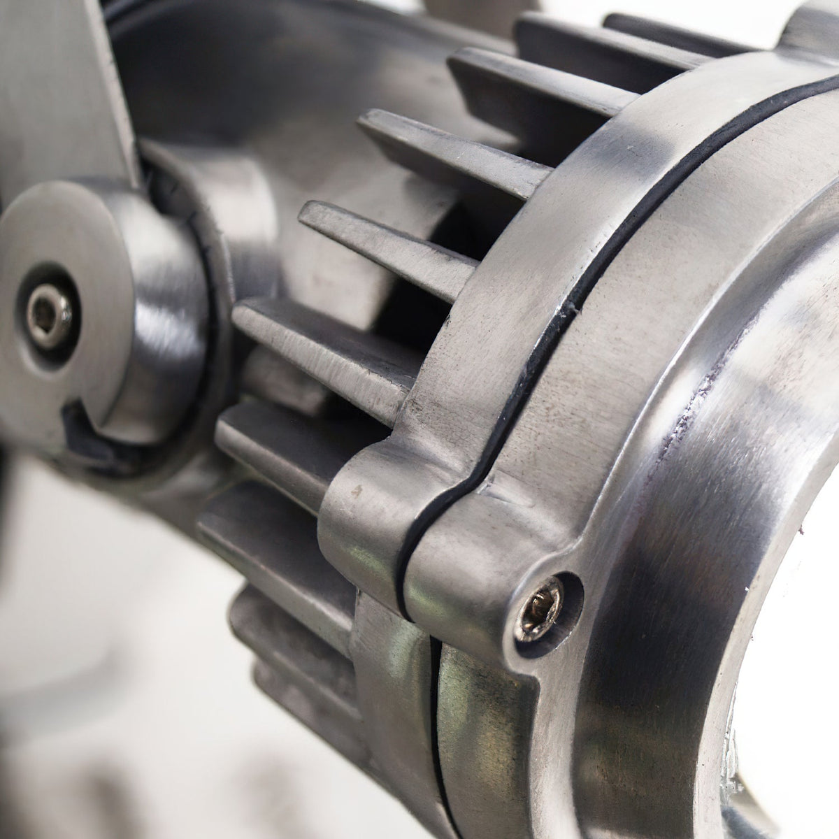 retro-industrial-aluminum-track-lights