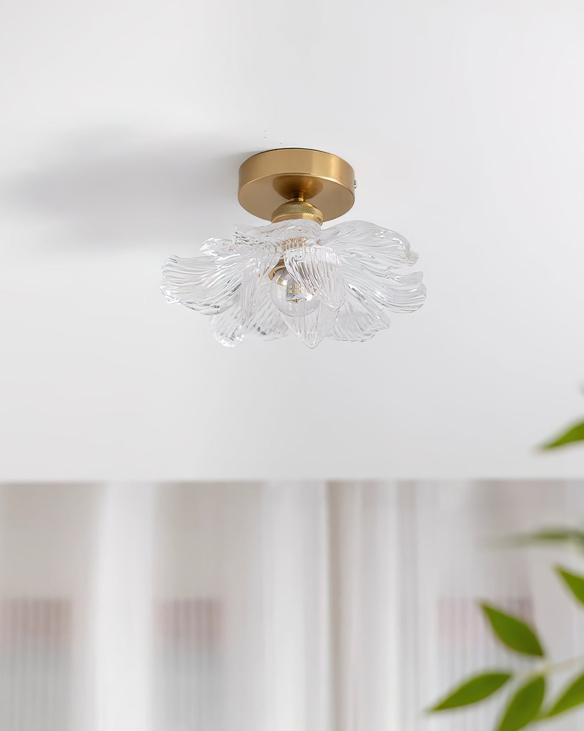 retro-petal-ceiling-light