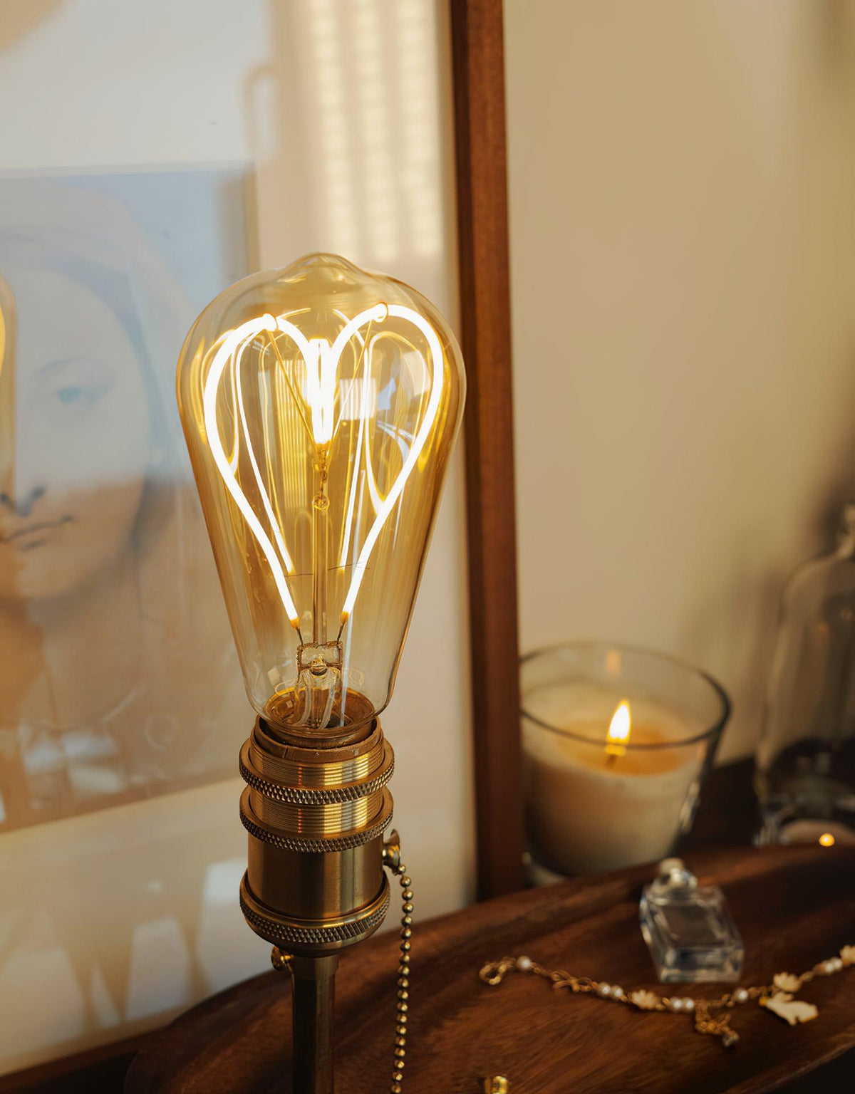 retro-solid-wood-tray-table-lamp