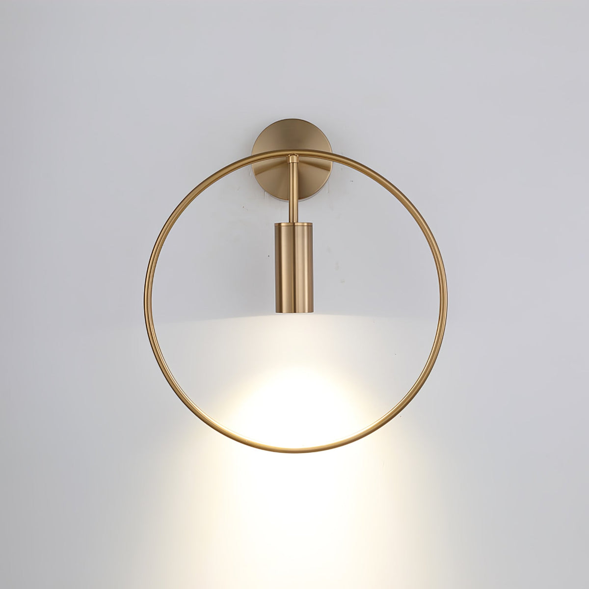 Revolta Wall Lamp