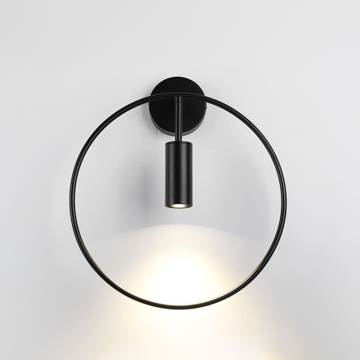 Revolta Wall Lamp