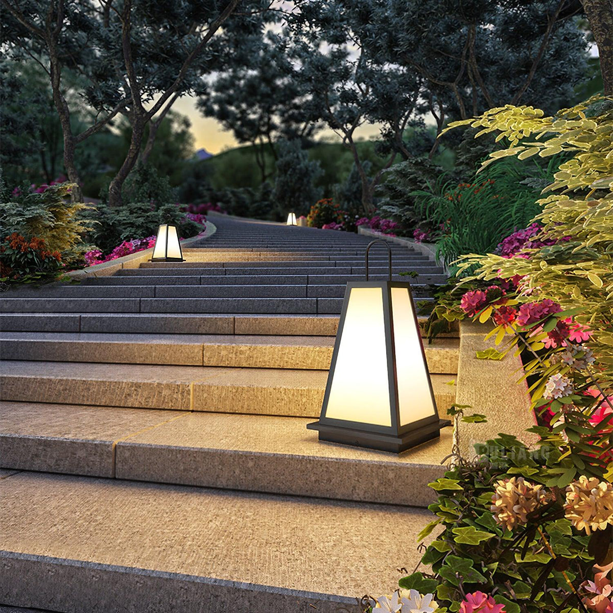 Roam Lantern Garden Solar Outdoor Lamp