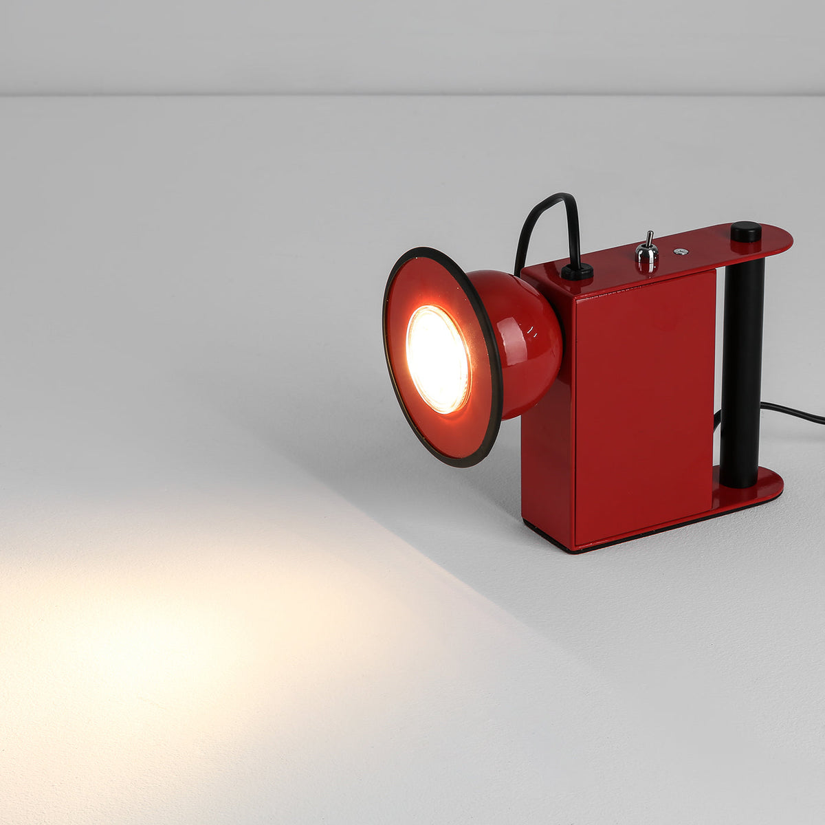 roland-camera-table-light