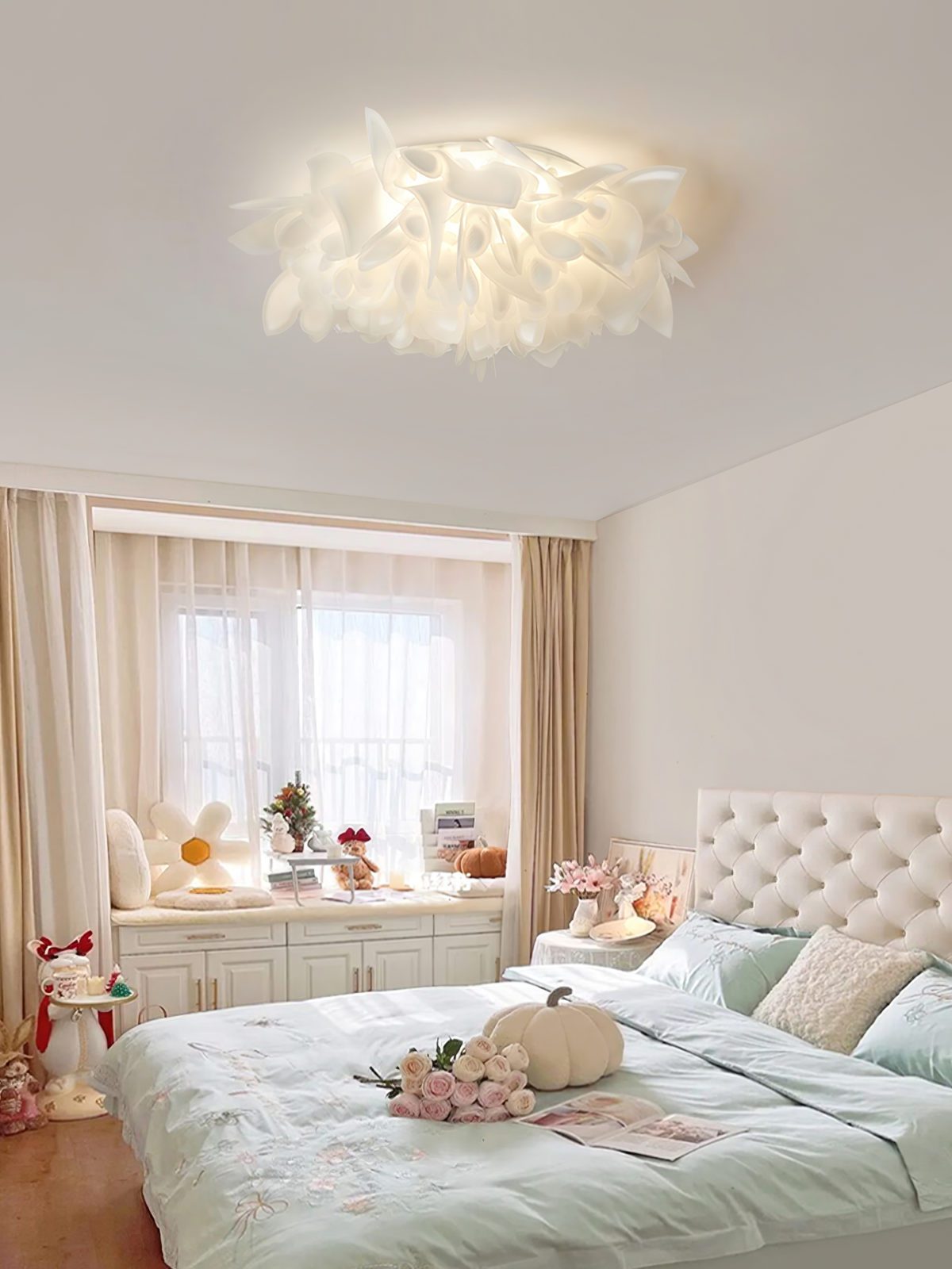Romantic Petal Ceiling Lamp