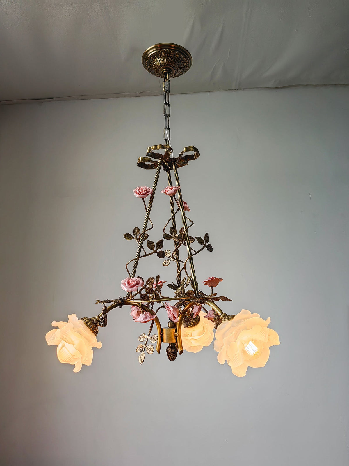 rosalind-flowers-chandelier