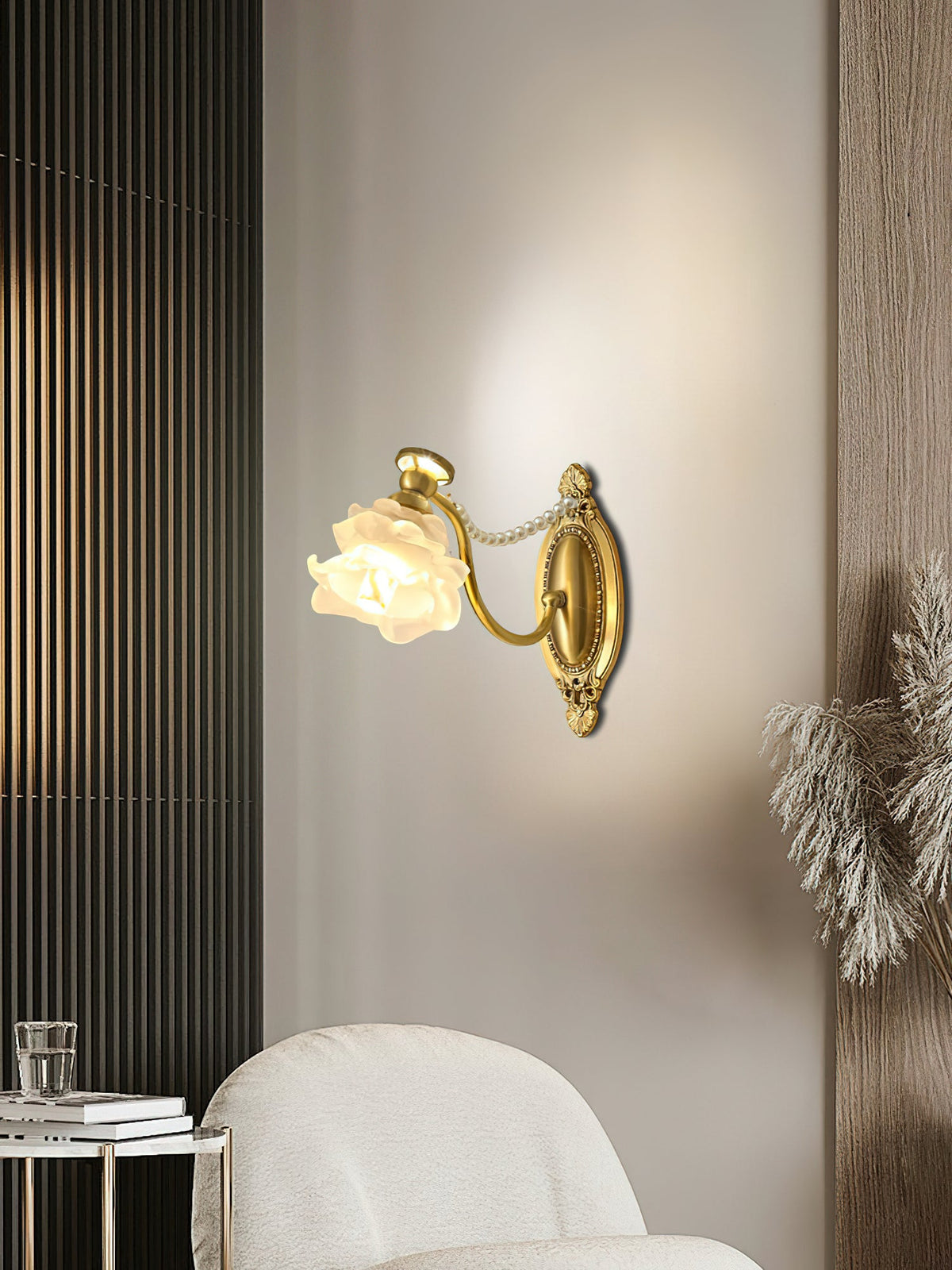 roses-landi-wall-lamp