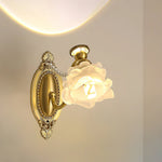 roses-landi-wall-lamp
