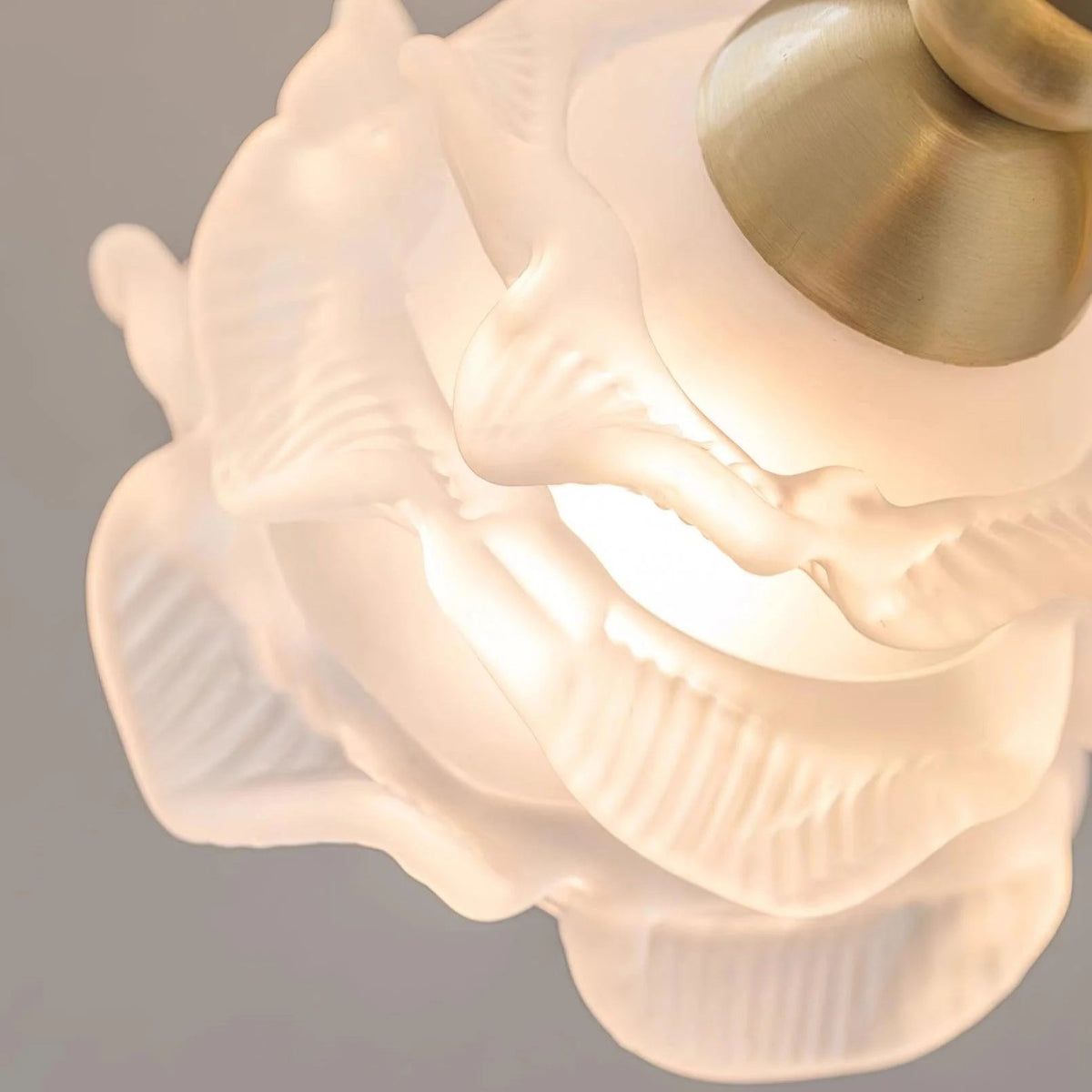 roses-landi-wall-lamp