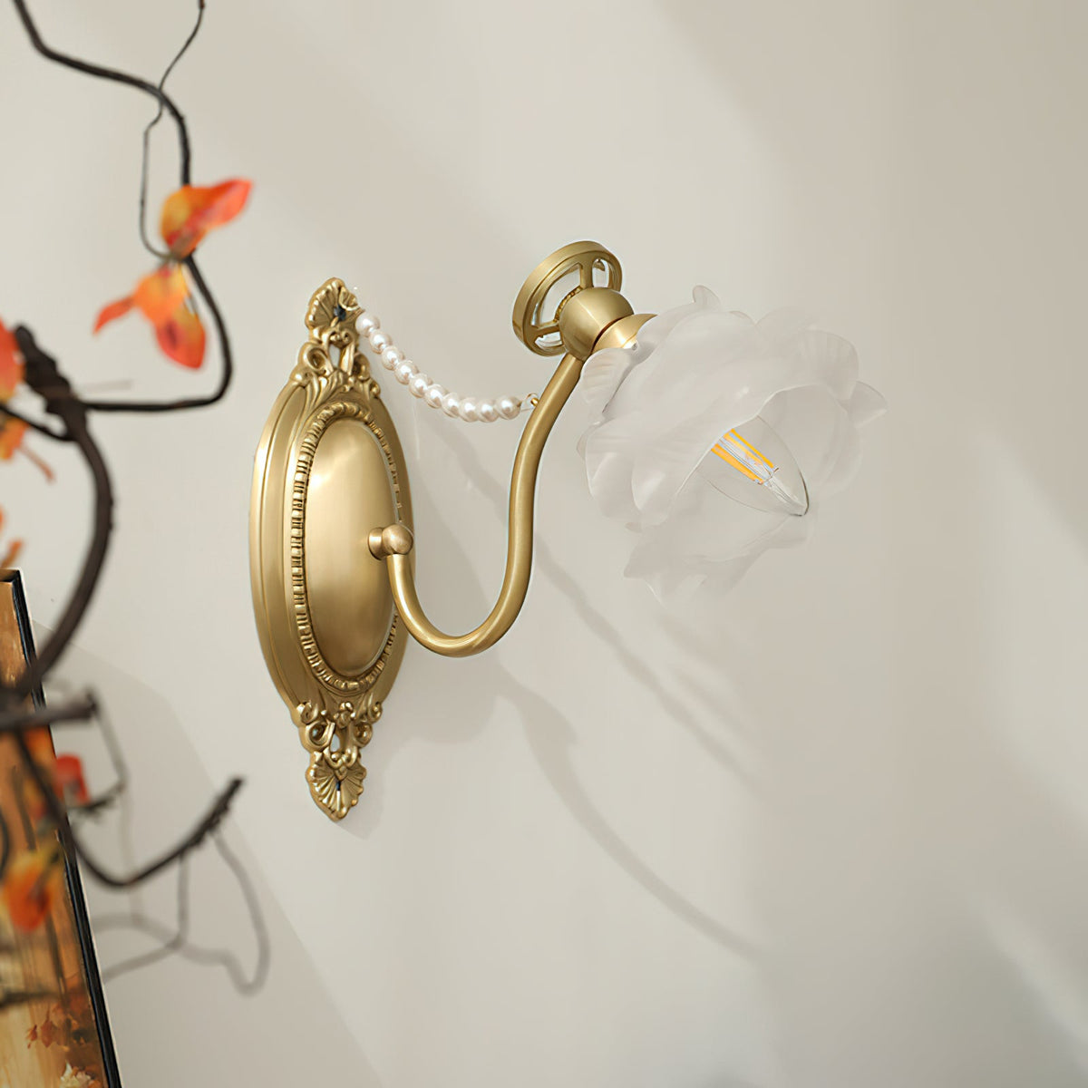 roses-landi-wall-lamp