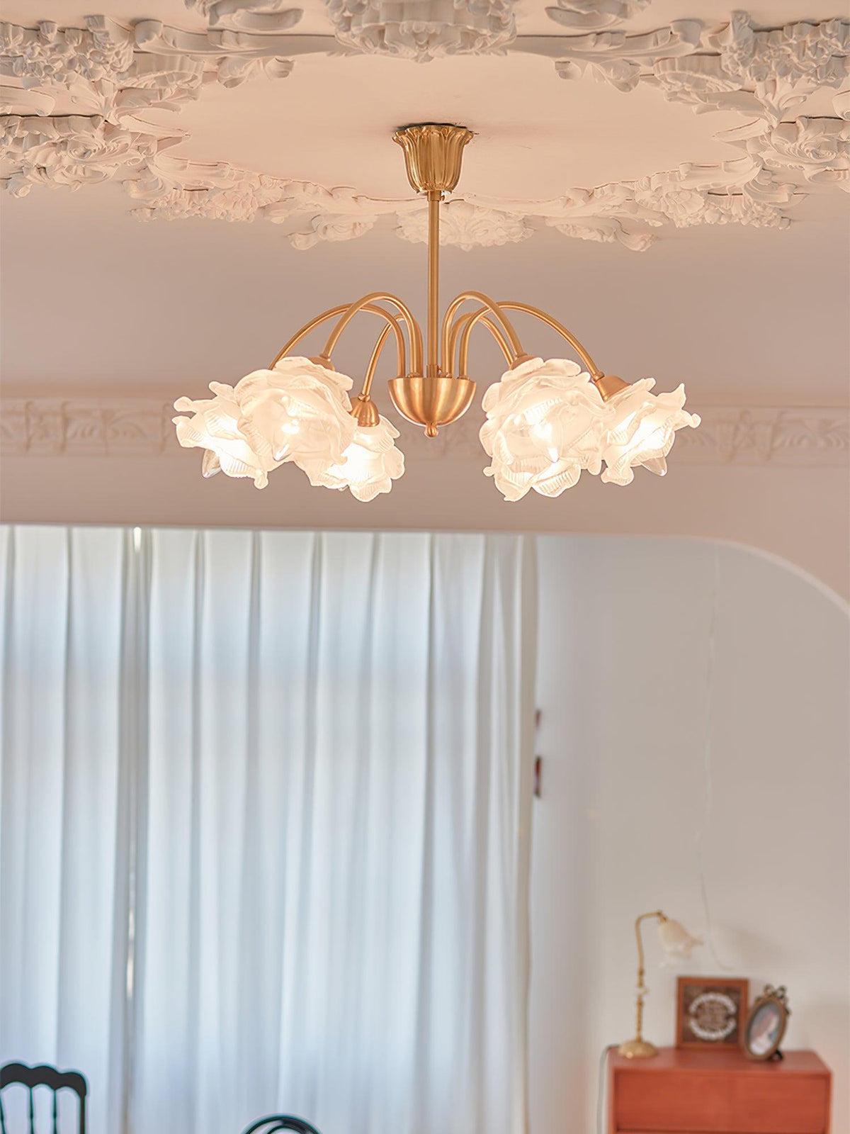 roses-chandelier