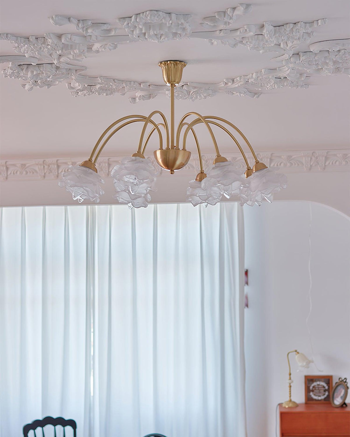 roses-chandelier