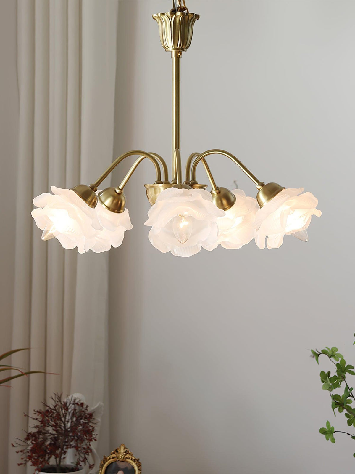 roses-chandelier