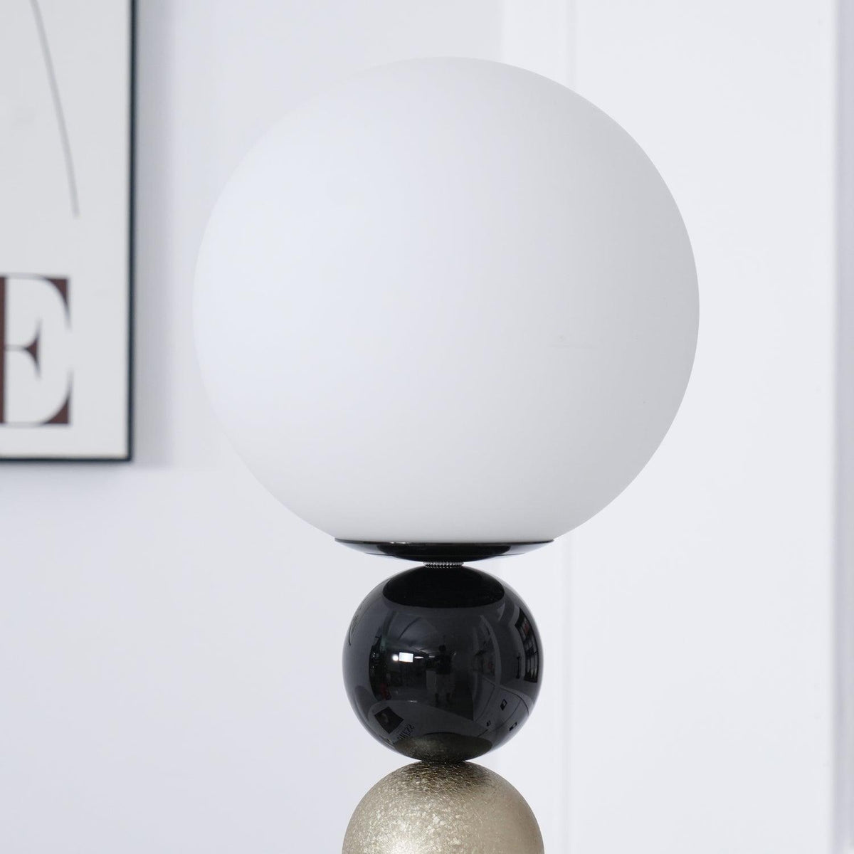 round-balls-stacking-table-lamp