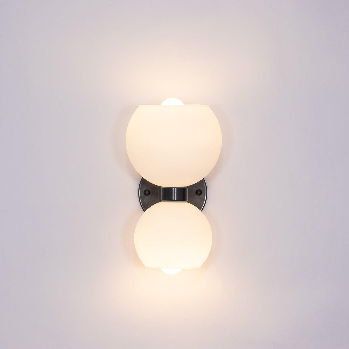 round-pearl-sconce