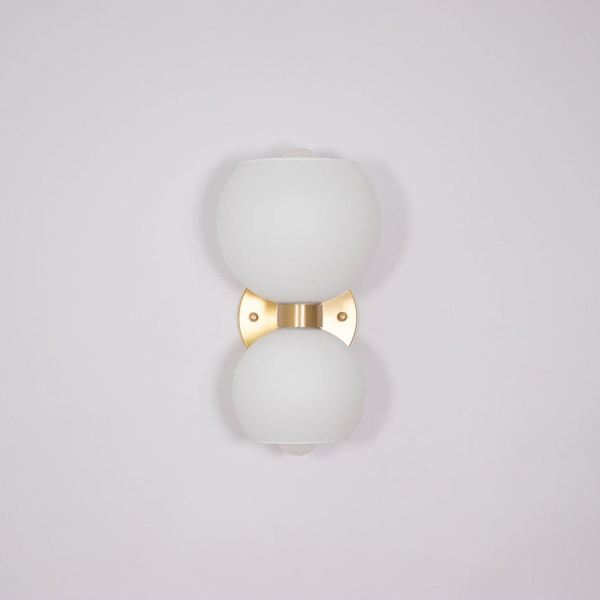 round-pearl-sconce
