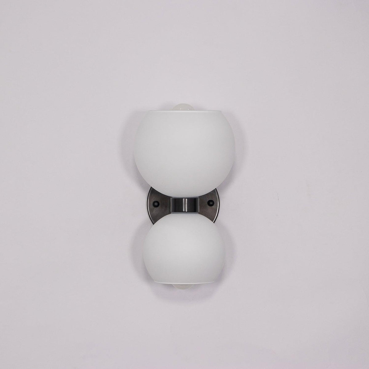 round-pearl-sconce