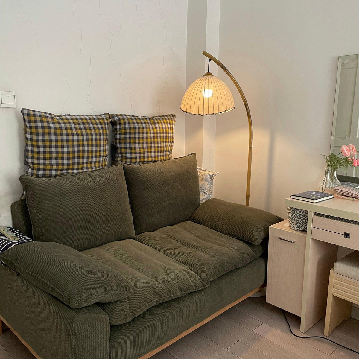 Sanna Floor Lamp