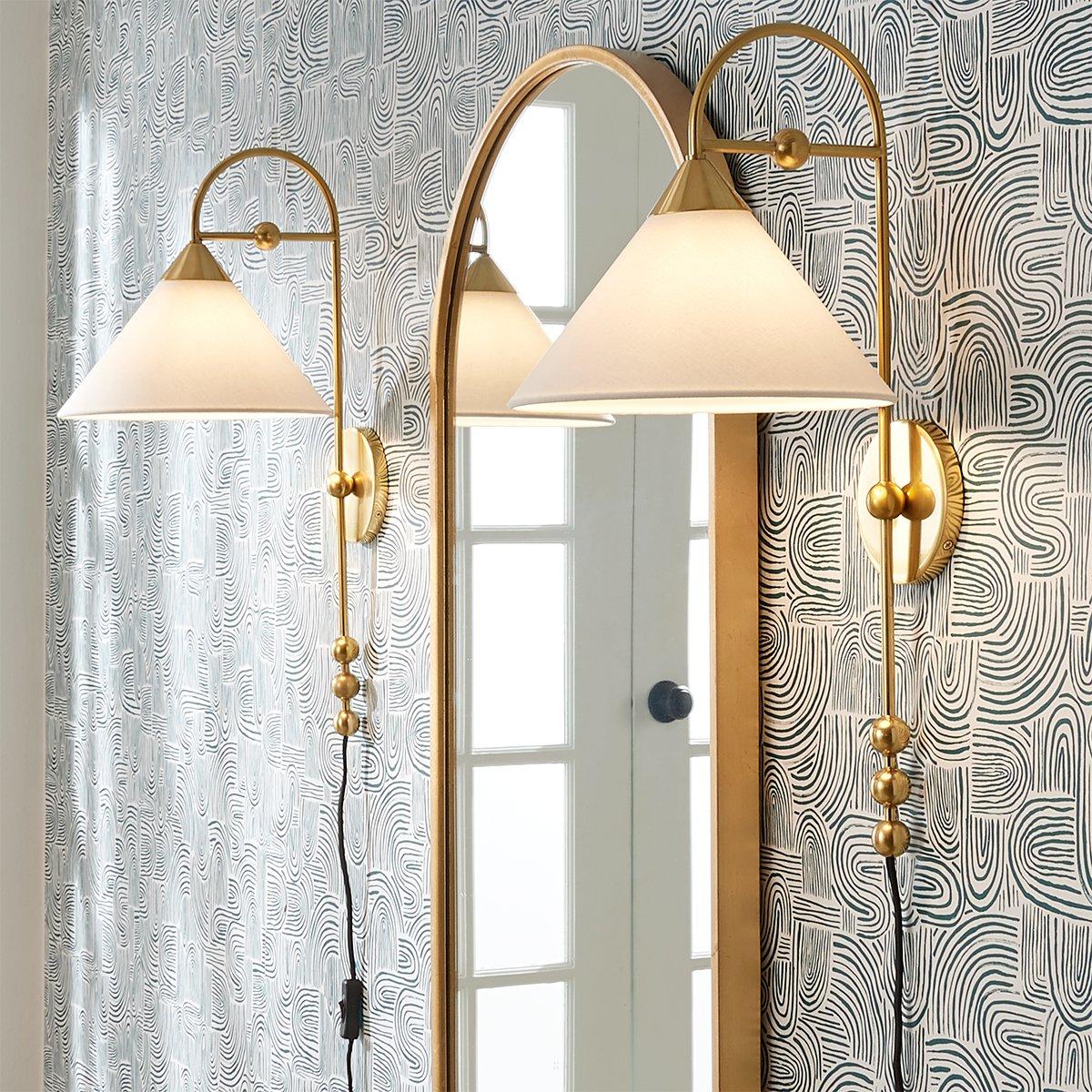 Savoe Plug In Sconce