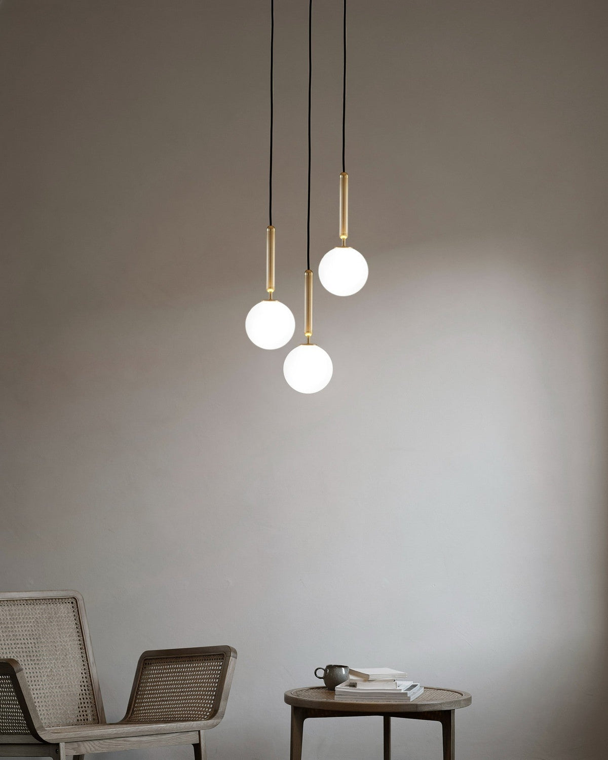 Scandiluxe Brass Pendant Light with Glass Shade – Modern Swag Ceiling Lamp