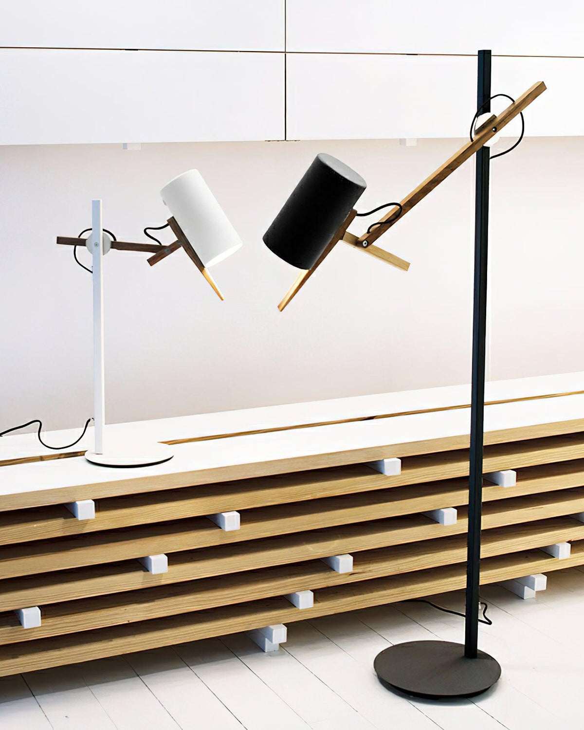 scantling-floor-lamp