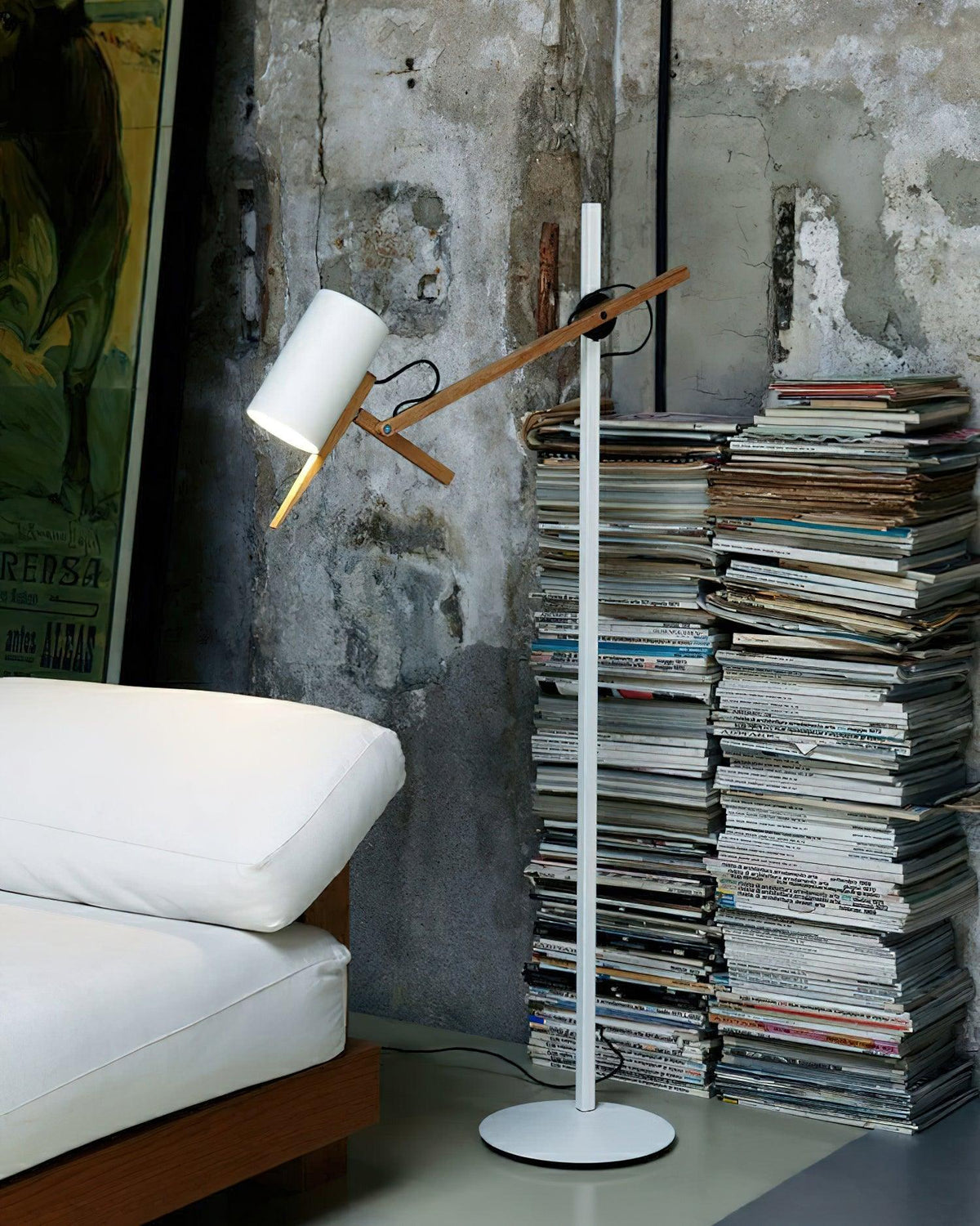 scantling-floor-lamp